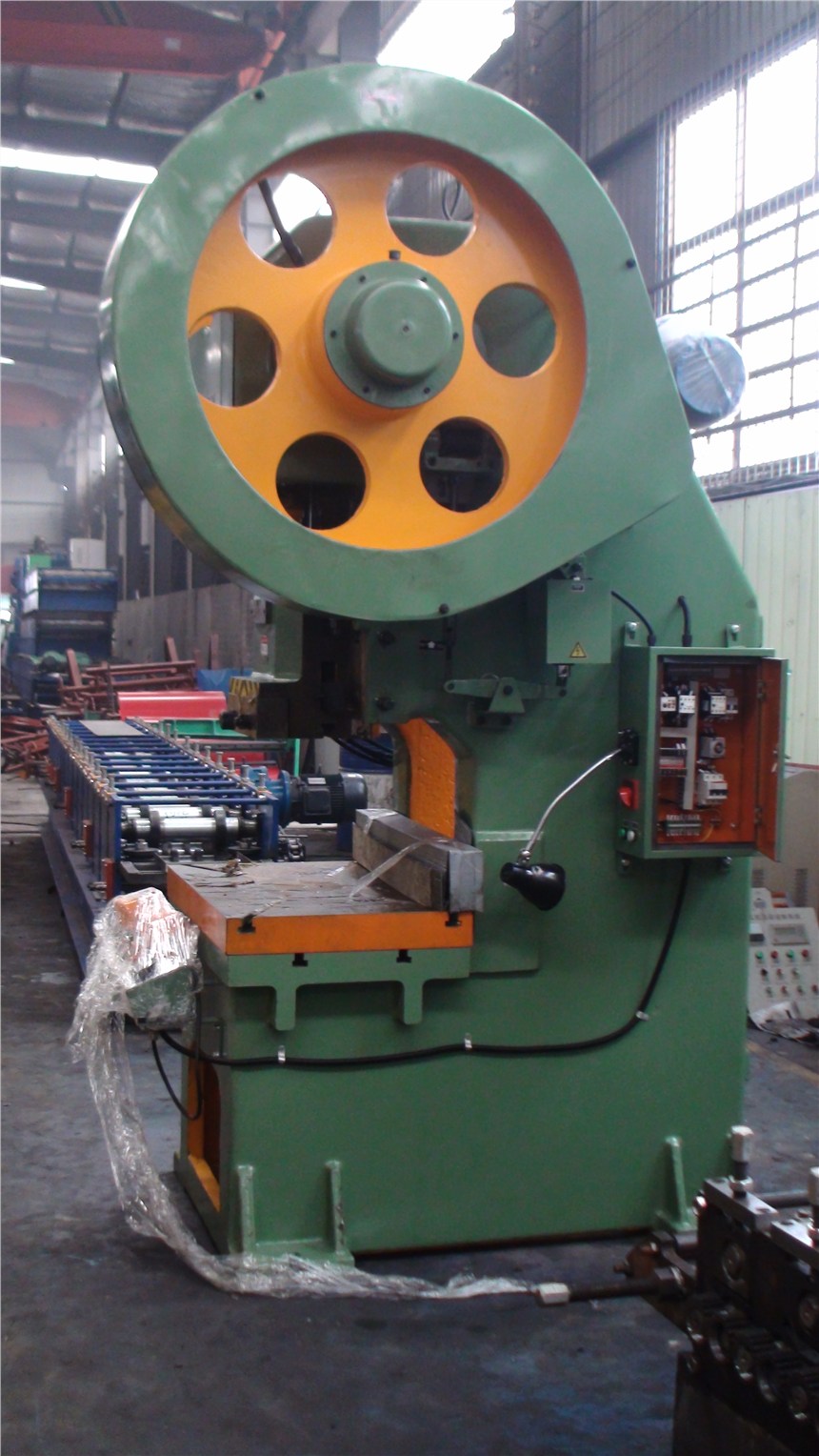 沖床設備 核心技術與配套系統的全面解析